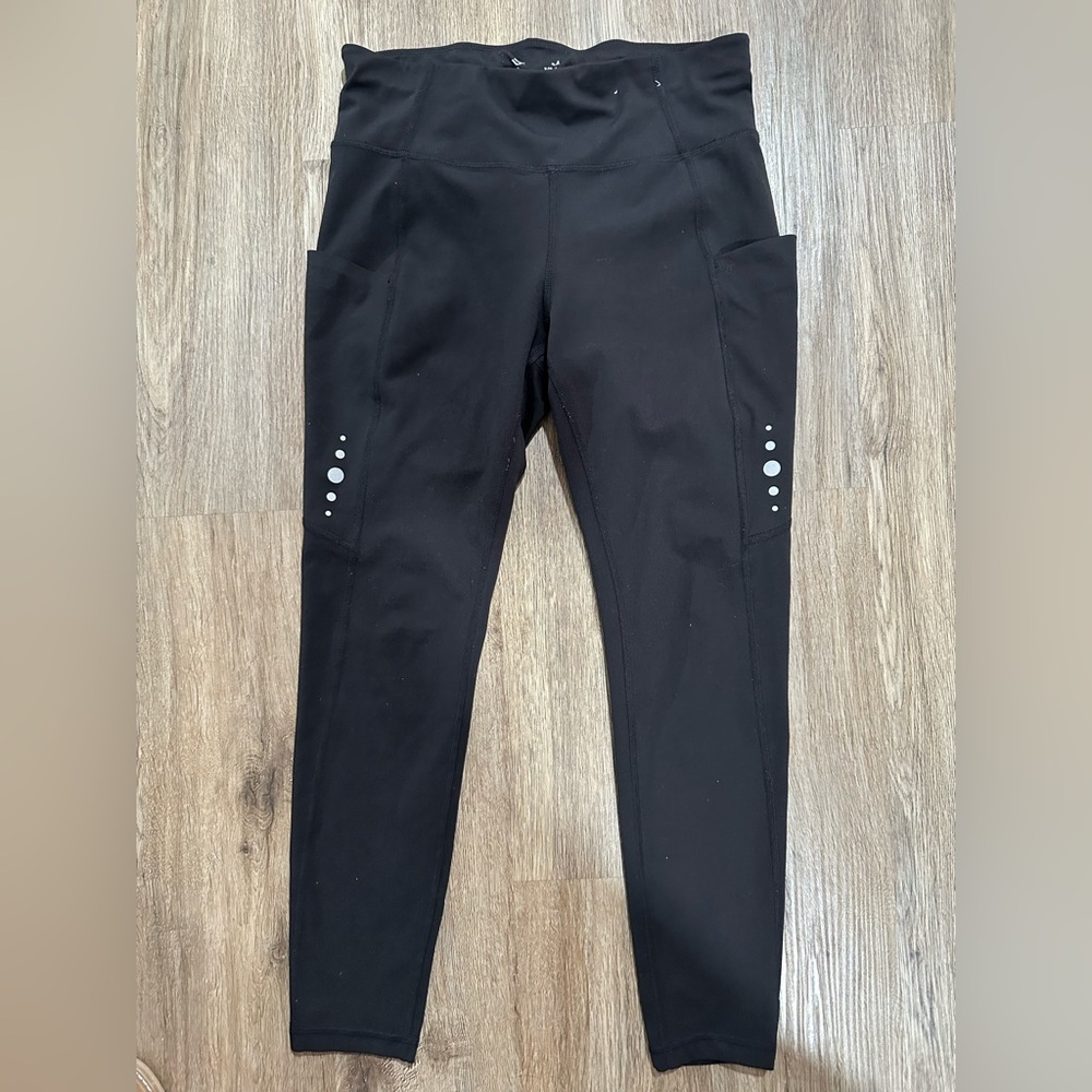 Xersion Black Ankle Leggings with Anti-Odor Feature